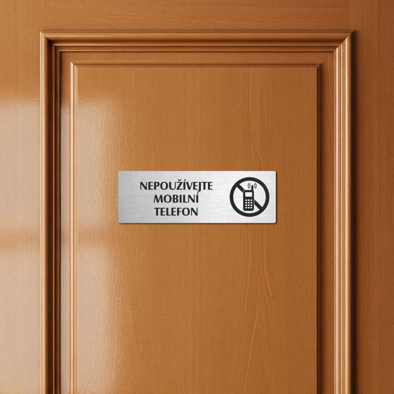 Zákaz mobilů, 200x66mm, zlatá popiska s rámečkem